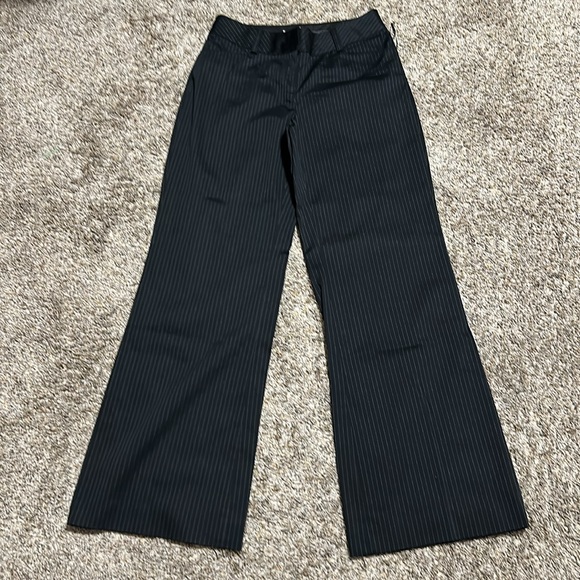 WHITE HOUSE BLACK MARKET Contour Curvy Fit Flare Leg Trouser Size 4 Black - Picture 2 of 9